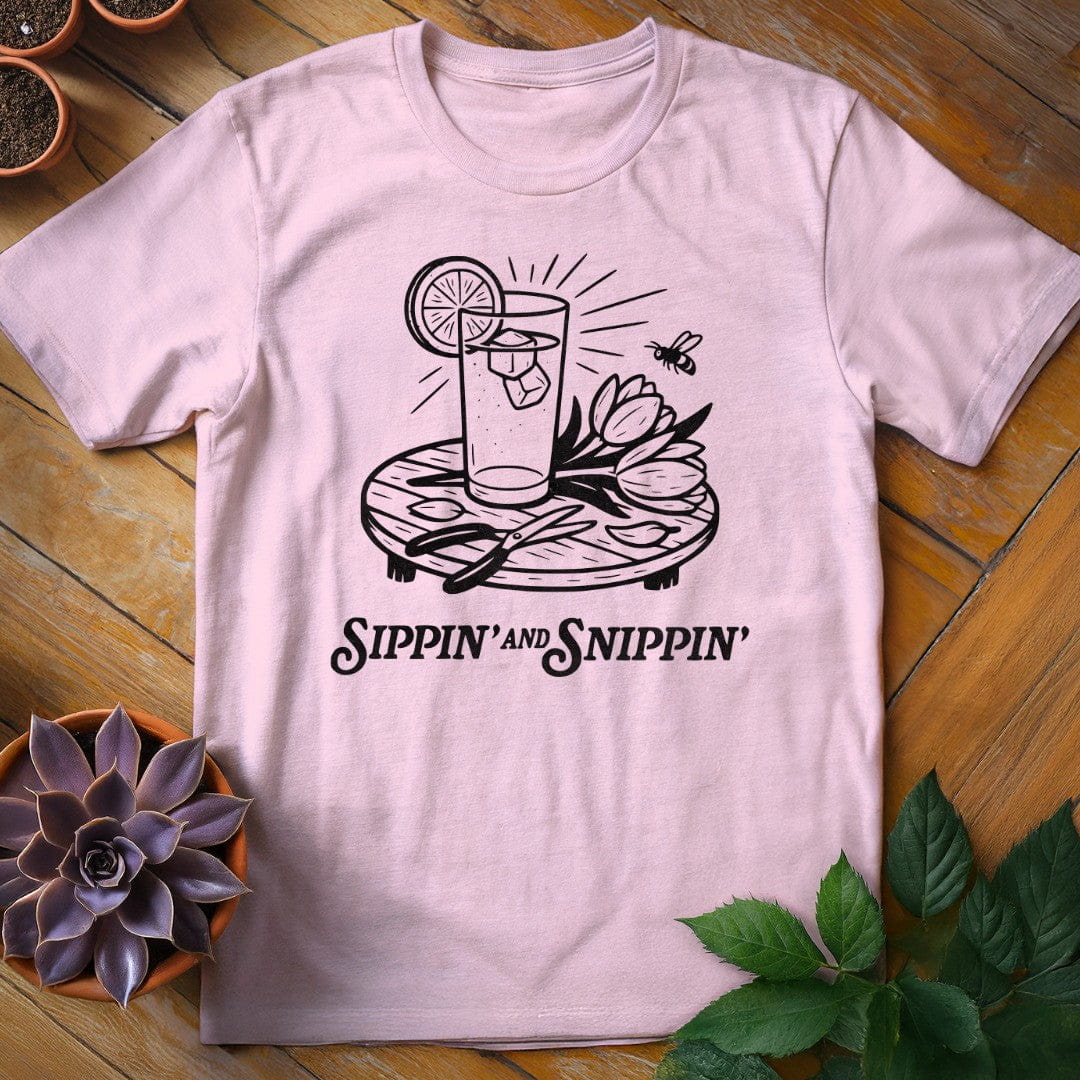 Sippin' and Snippin' Tee T-Shirt Light Pink / S